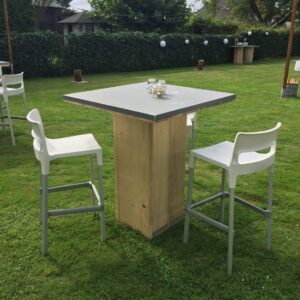 Steigerhout Statafel 90x90cm (±10pers. per tafel)