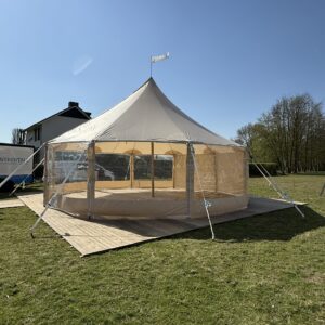 Sailcloth 10x10m incl. Zijzeilen (rond) (exclusief vloer, exclusief op en afbouw)