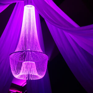 Kroonluchter Middel RGB diam 81cm Hoogte 161cm